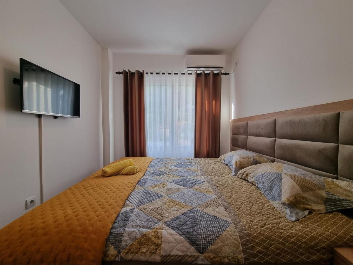 Dom M Apartments Budva Luaran gambar