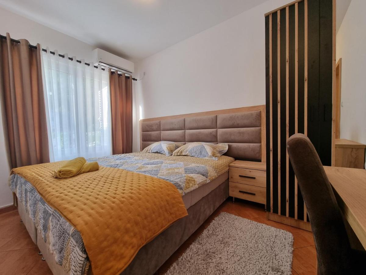 Dom M Apartments Budva Luaran gambar