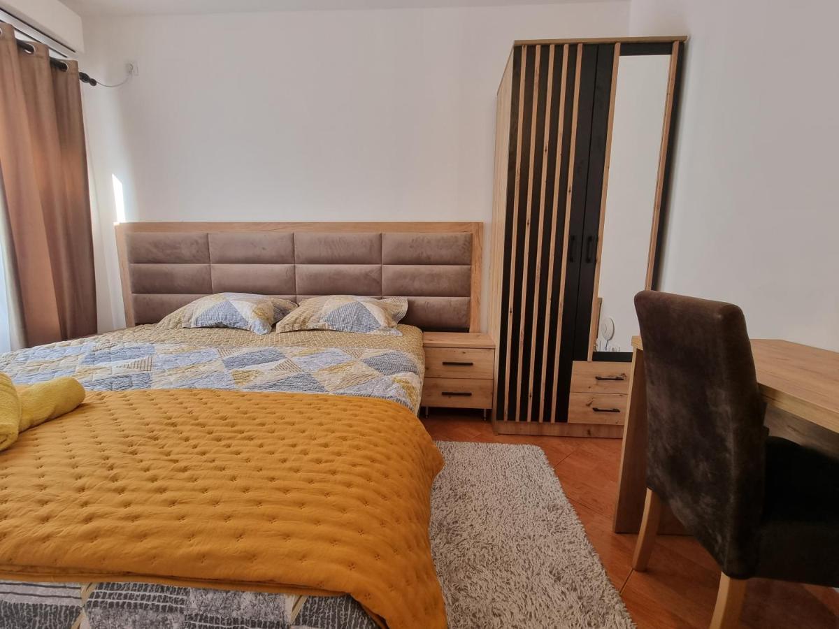 Dom M Apartments Budva Luaran gambar
