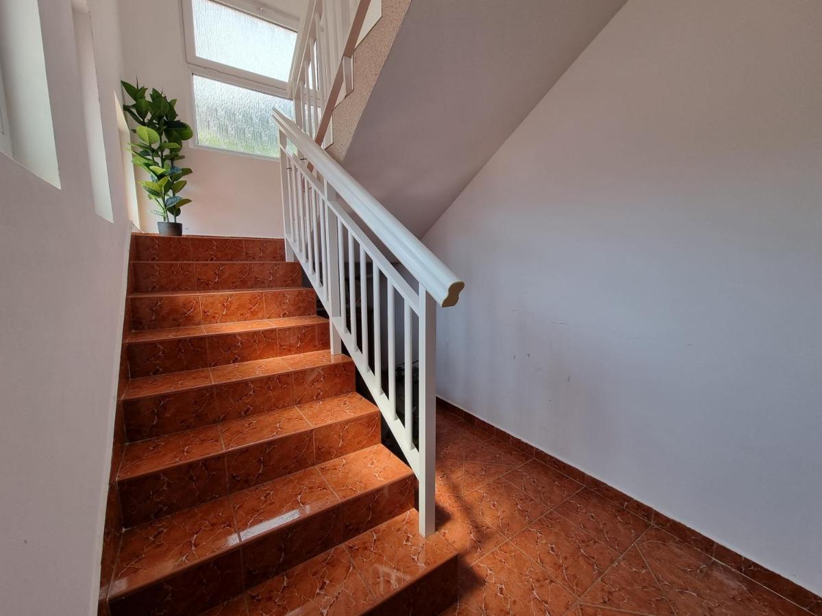 Dom M Apartments Budva Luaran gambar