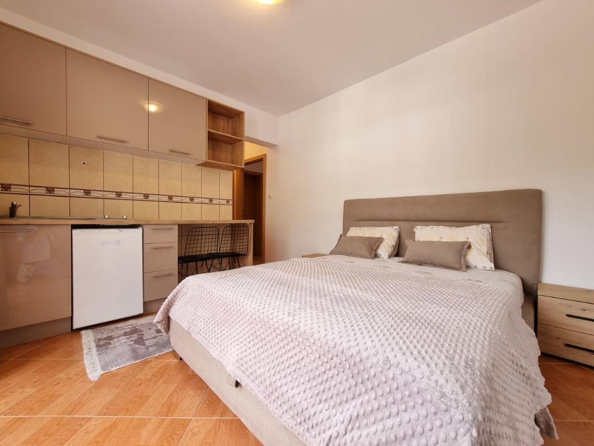 Dom M Apartments Budva Luaran gambar