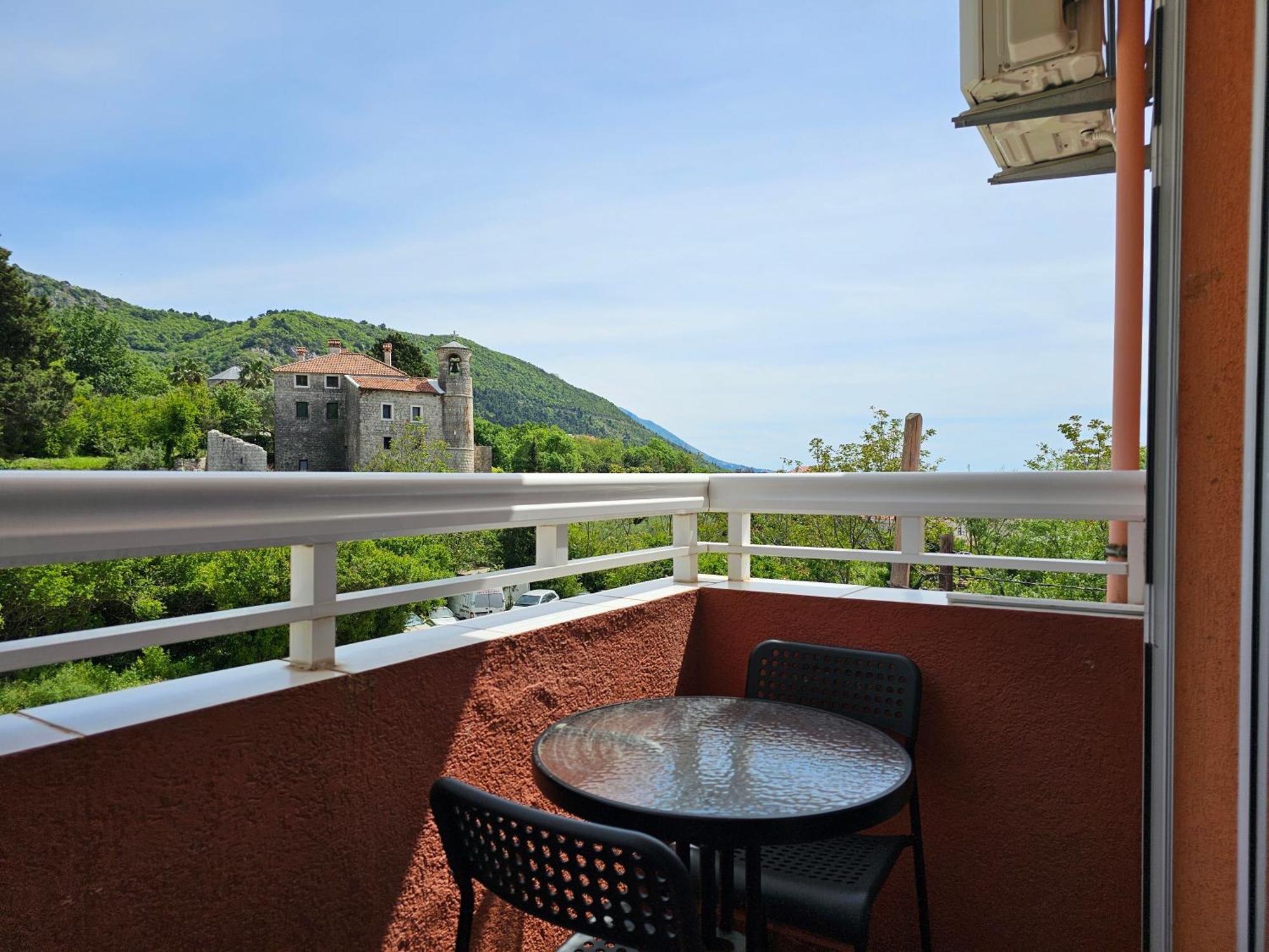 Dom M Apartments Budva Luaran gambar