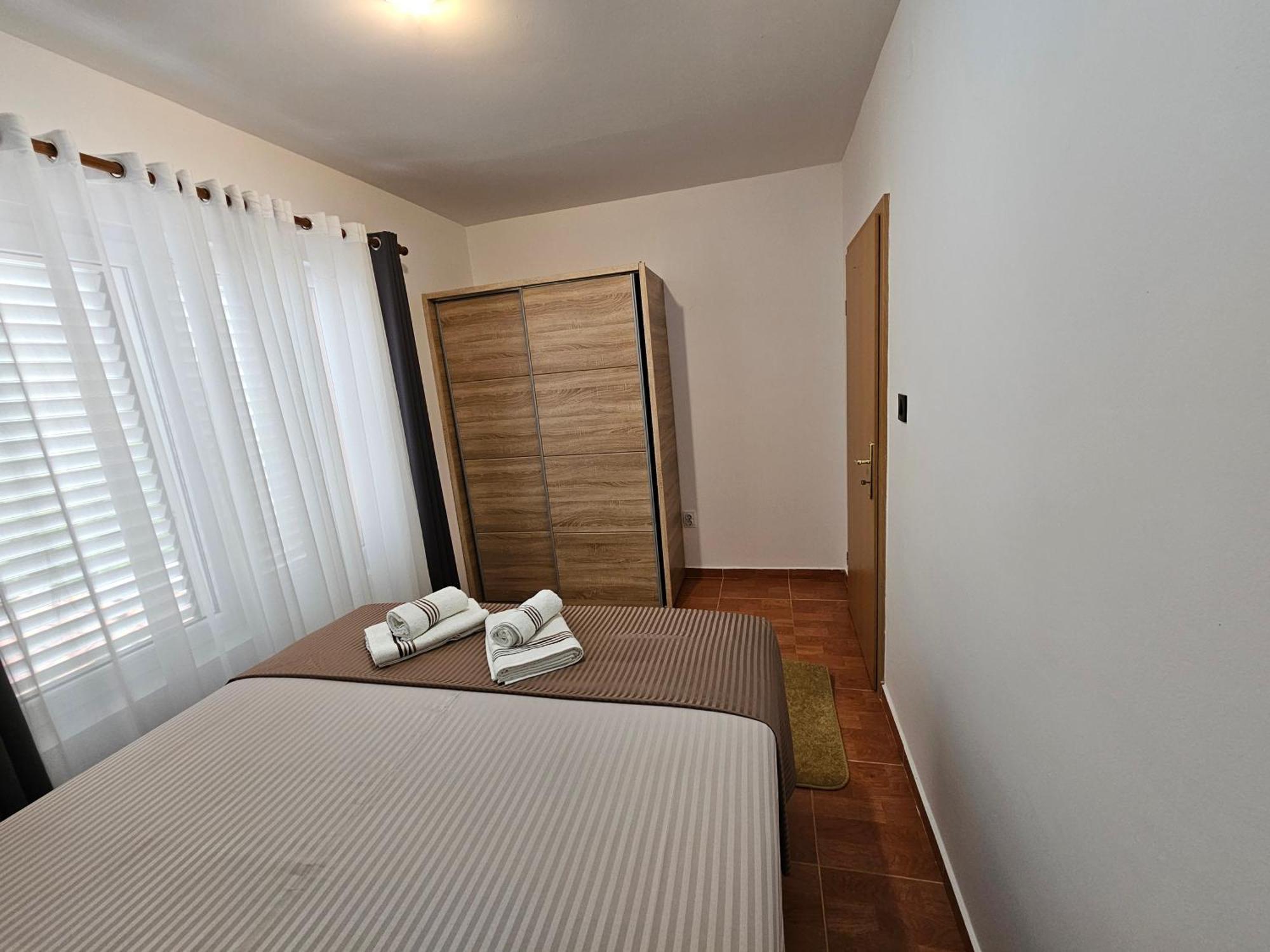 Dom M Apartments Budva Luaran gambar