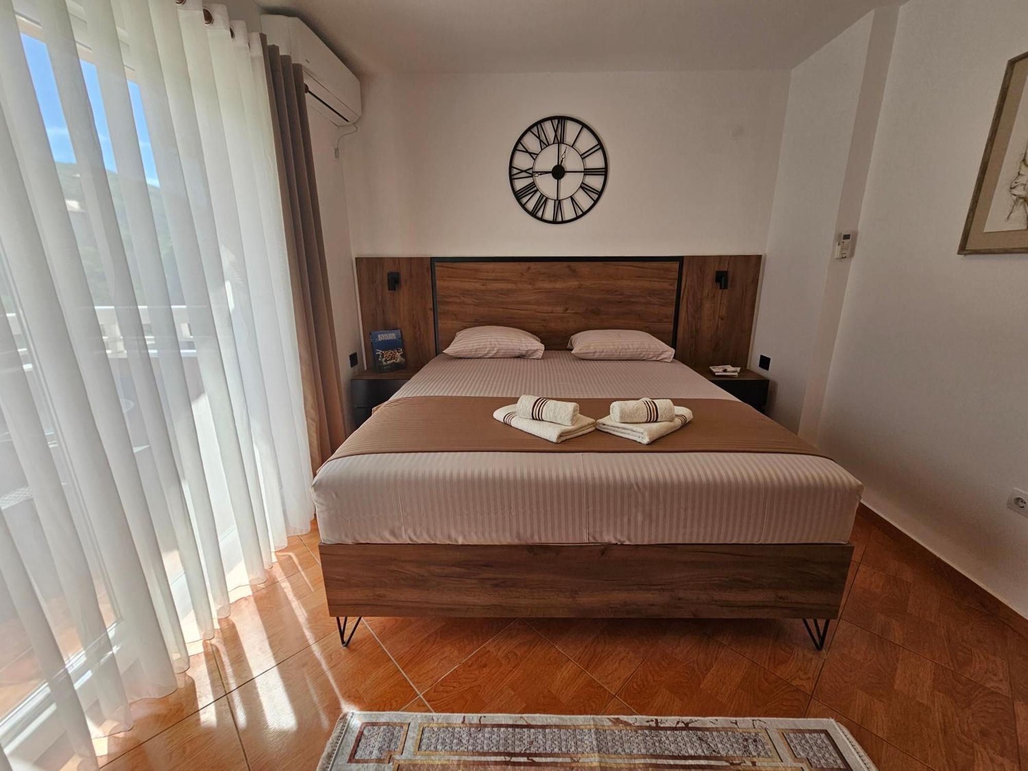 Dom M Apartments Budva Luaran gambar