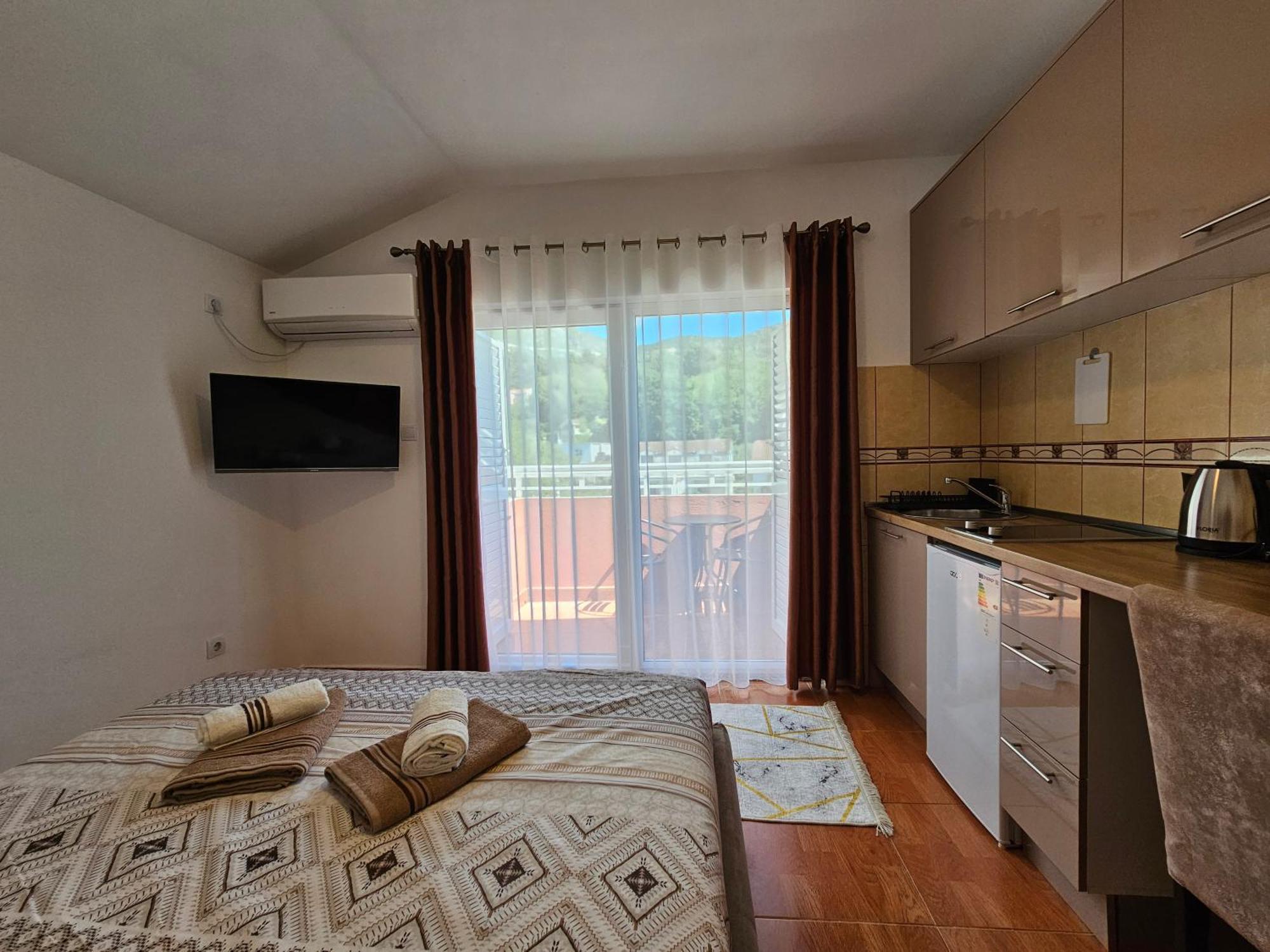 Dom M Apartments Budva Luaran gambar