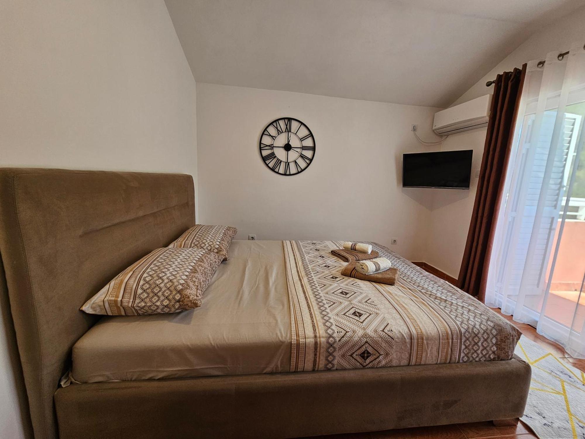 Dom M Apartments Budva Luaran gambar