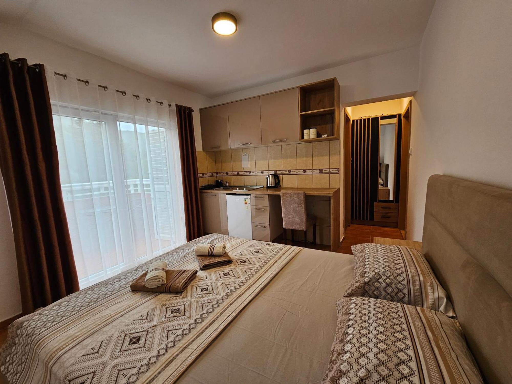 Dom M Apartments Budva Luaran gambar