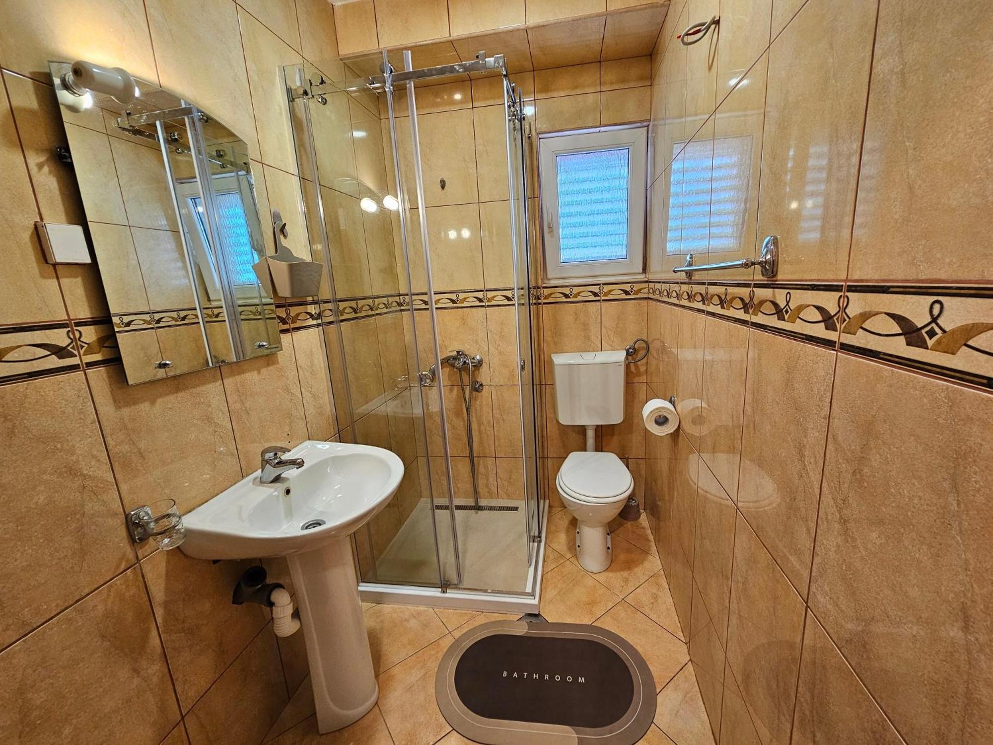 Dom M Apartments Budva Luaran gambar