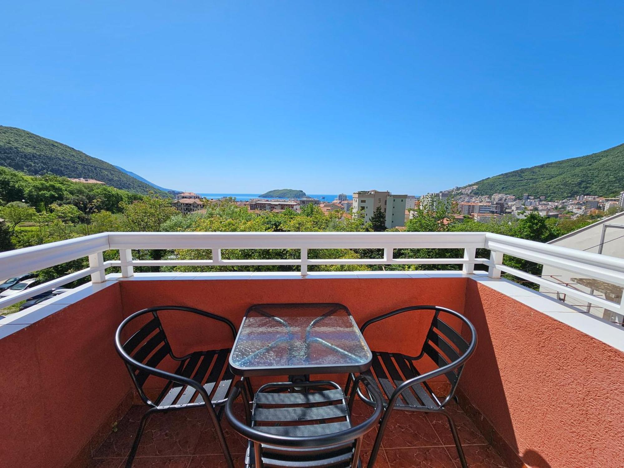 Dom M Apartments Budva Luaran gambar
