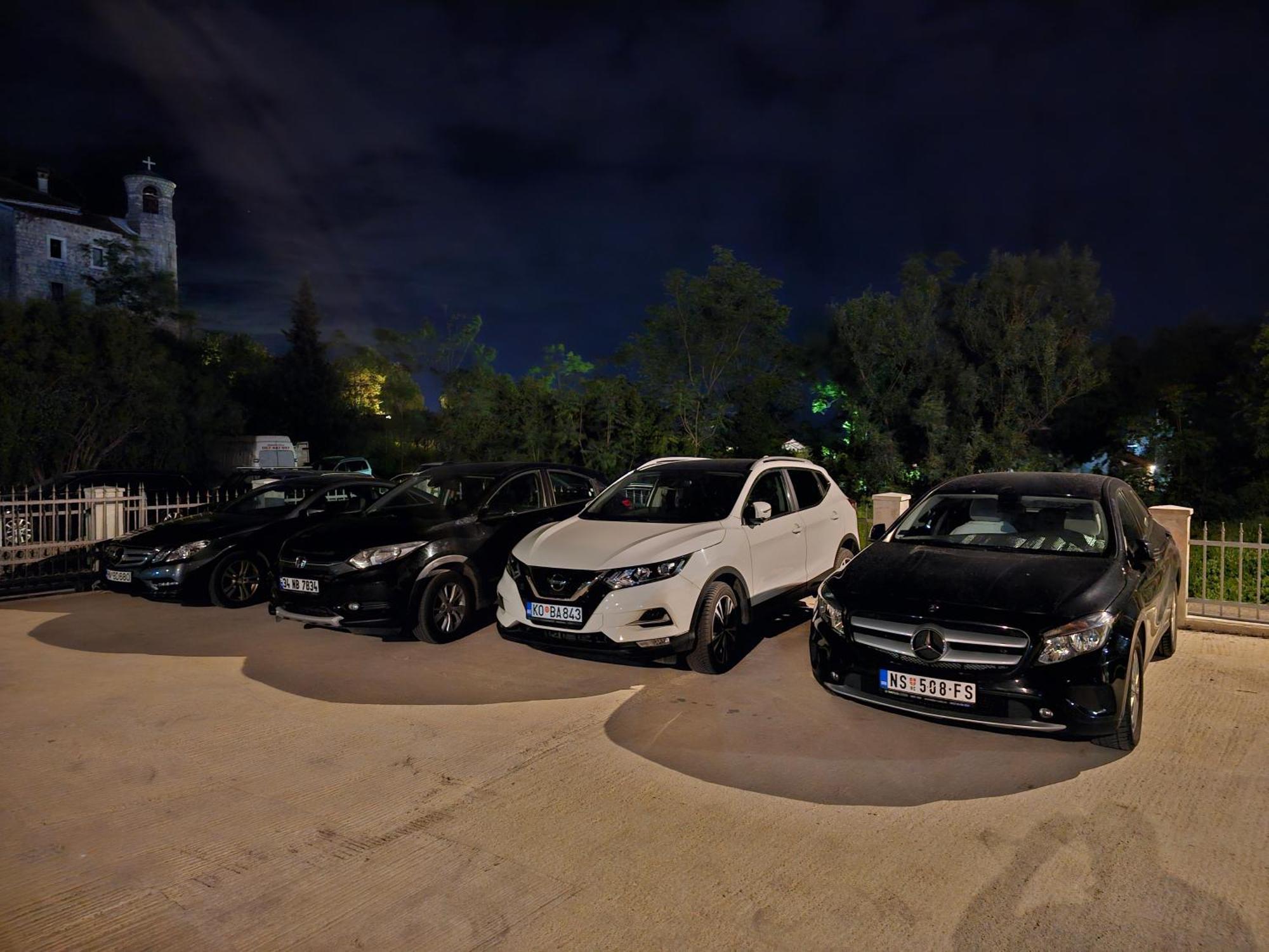 Dom M Apartments Budva Luaran gambar