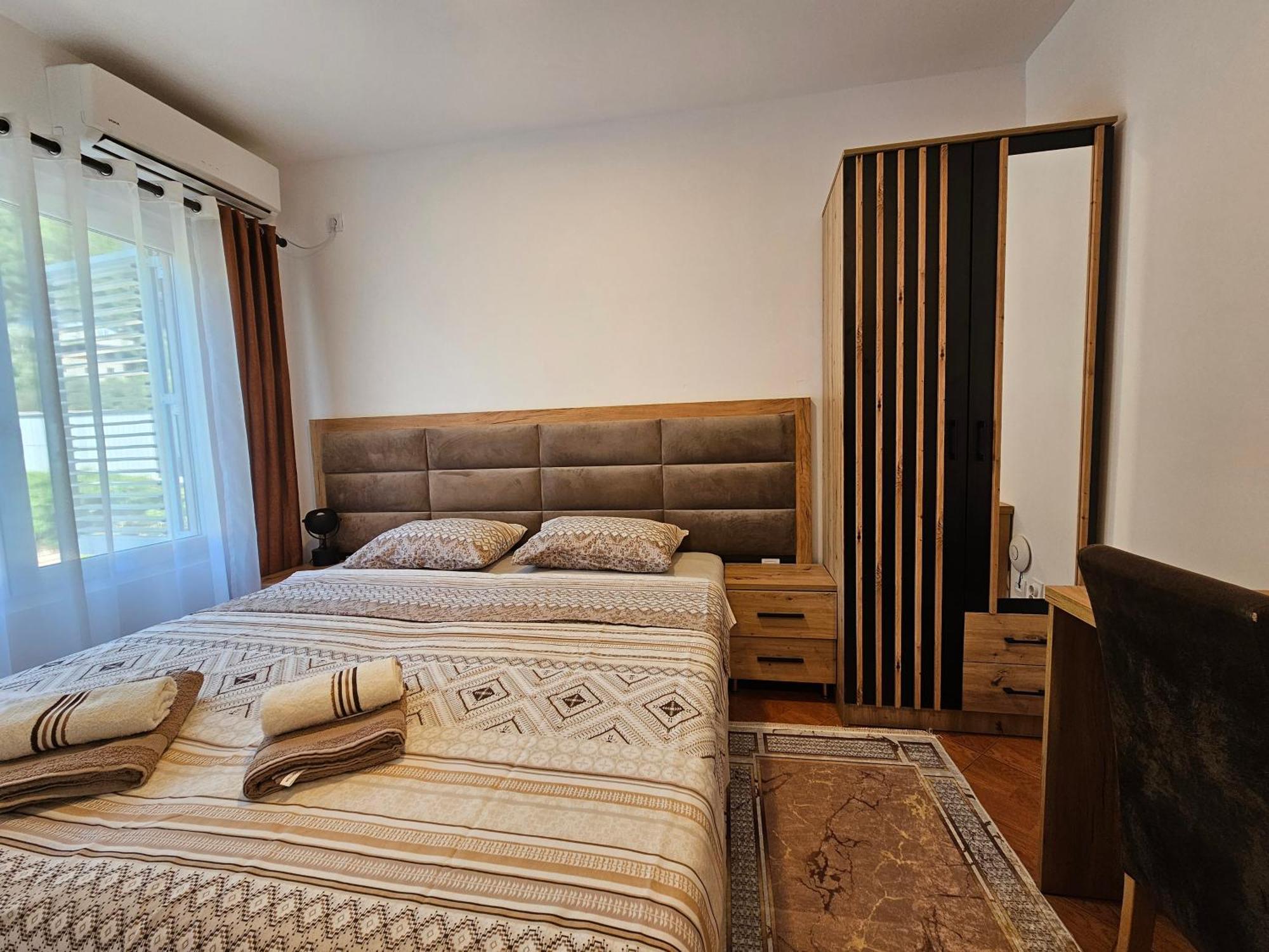 Dom M Apartments Budva Luaran gambar