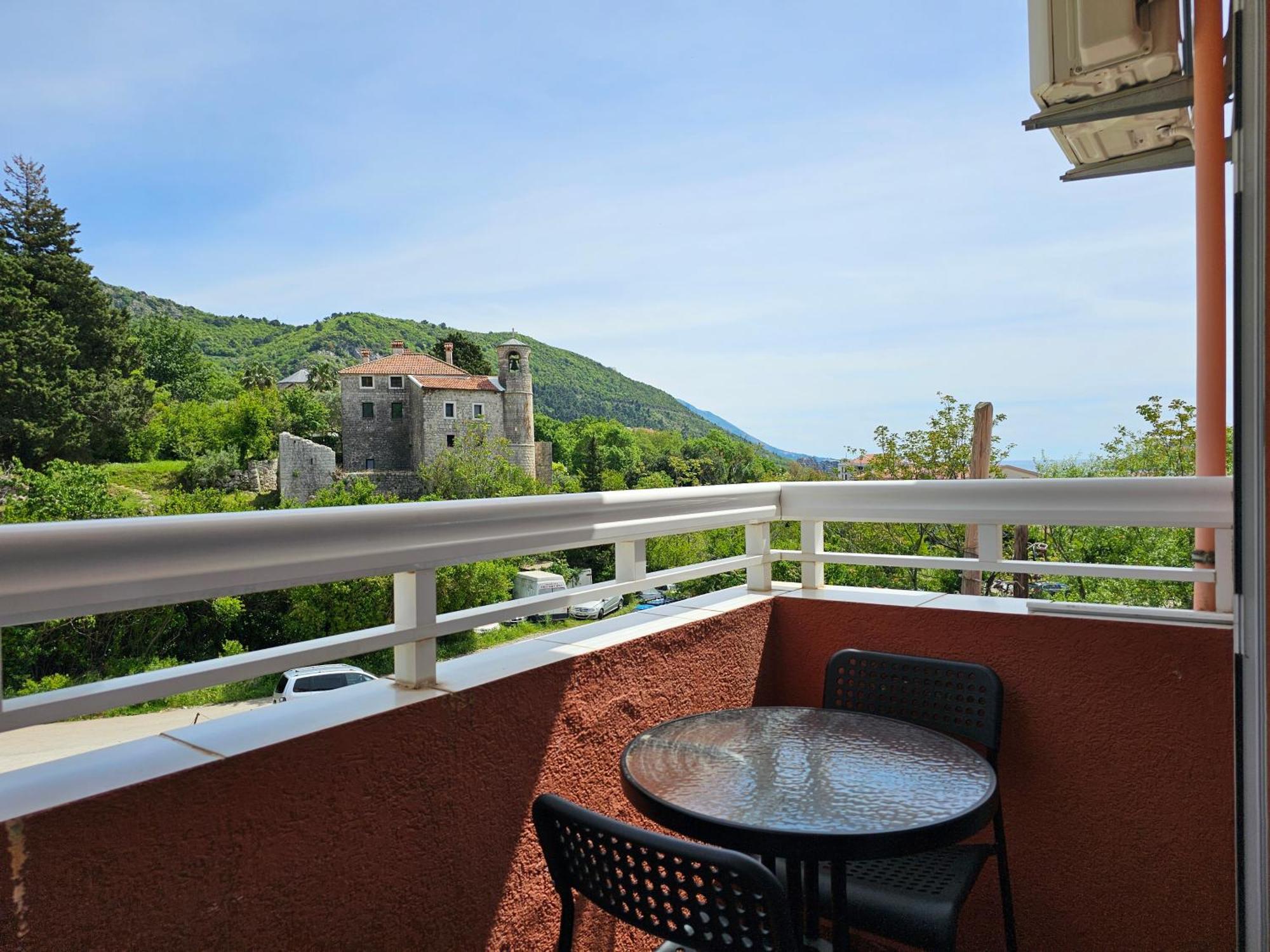 Dom M Apartments Budva Luaran gambar
